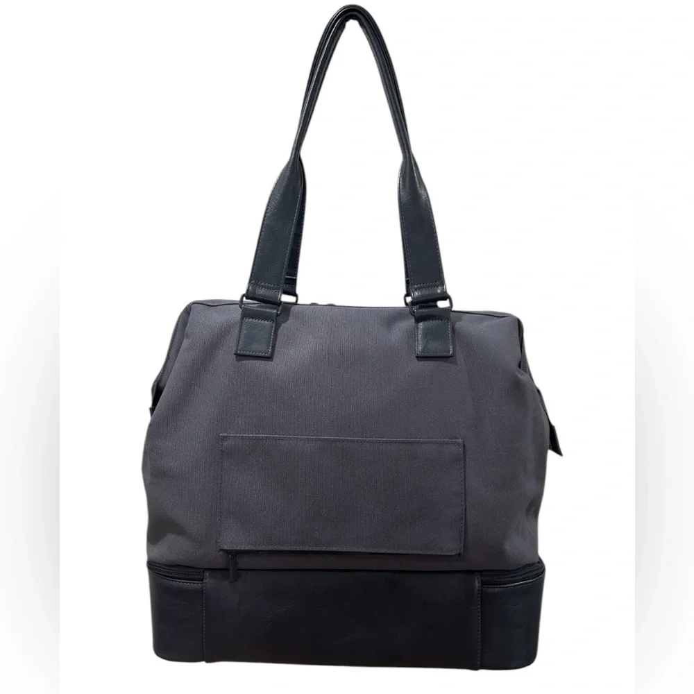 **SOLD** BEIS The Weekender 
in Navy Travel Sophisticated Vacation Unisex - Picture 11 of 16